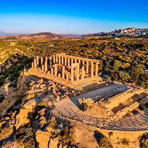 https://a-due-passi-dai-templi.sicilyhotelsitaly.net